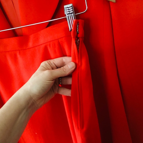 VTG Designer ilie Wacs Red Skirt Suit Rhinestone Tie Front Blazer Size 10 USA - Picture 10 of 14